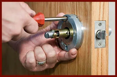 Locksmith Lock Store Detroit, MI 313-499-0071 - 10-residential-lockouts